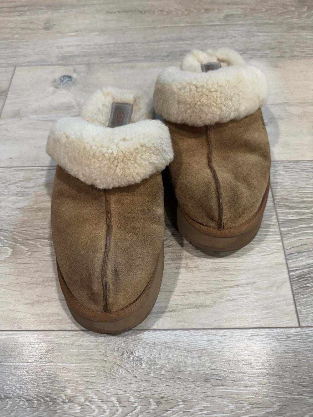 UGG Platform Slippers Women’s 11 Chestnut Suede Shearling Chunky Clog Cozy
